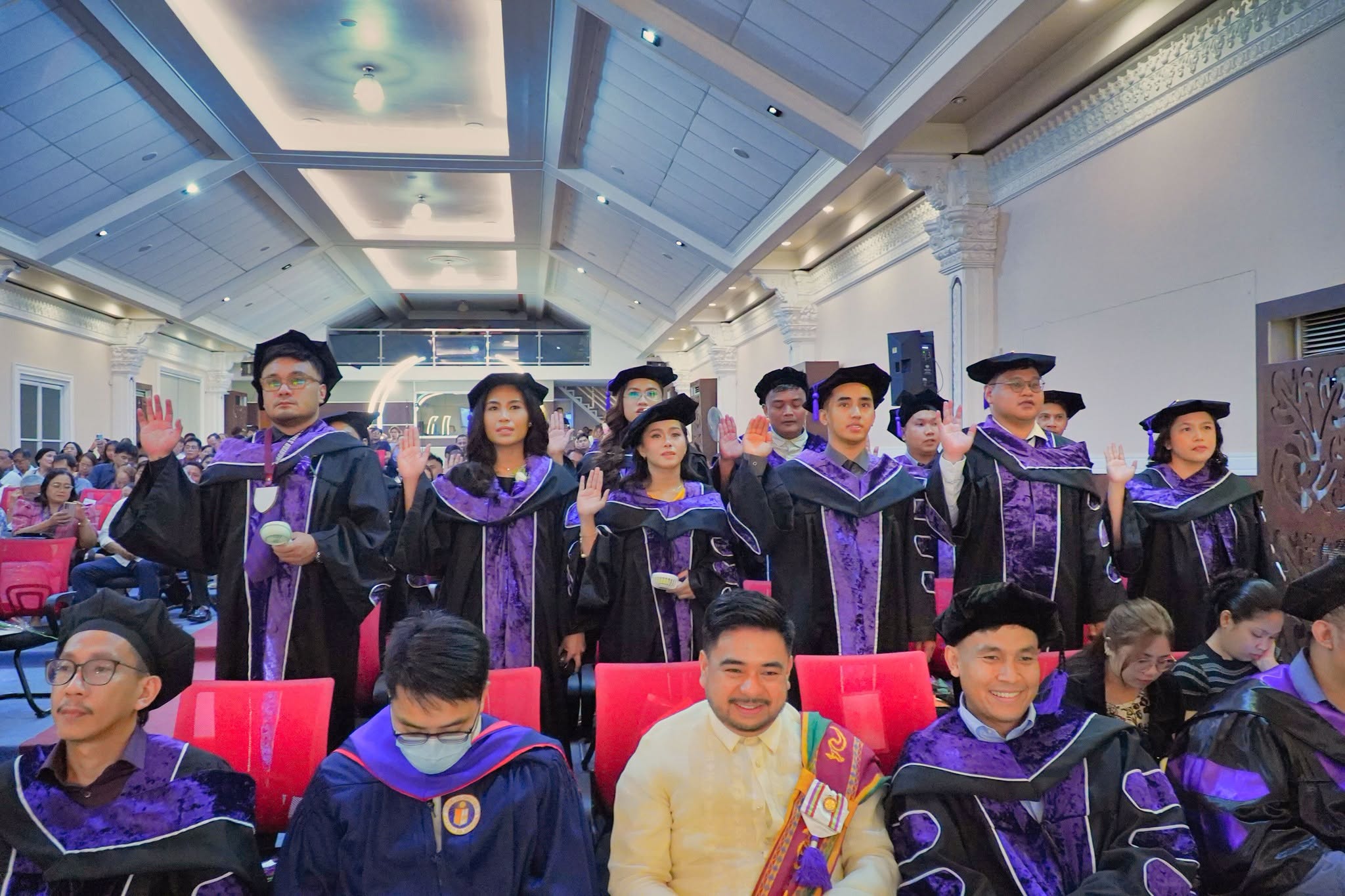 24TH-GRAD-COL-PHOTOSET photo 70